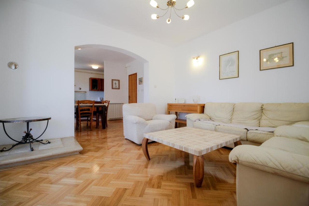 Apartment Sverko Кастав Екстер'єр фото
